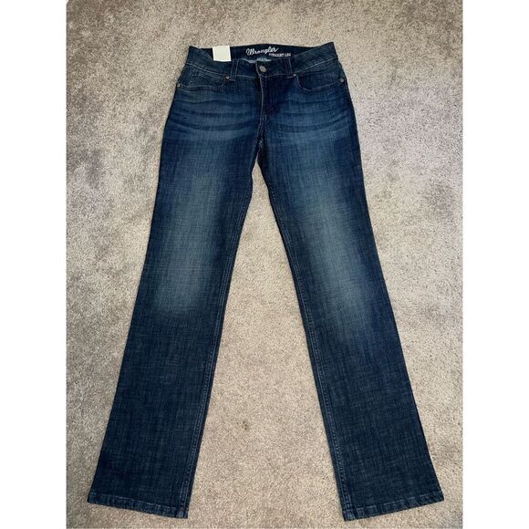 NEW Women’s Wrangler Straight Leg Medium Wash Jeans 9x34 - Picture 1 of 8